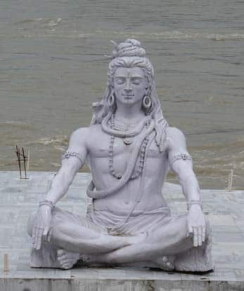 Statut du dieu Shiva Institut du Yoga Traditionnel